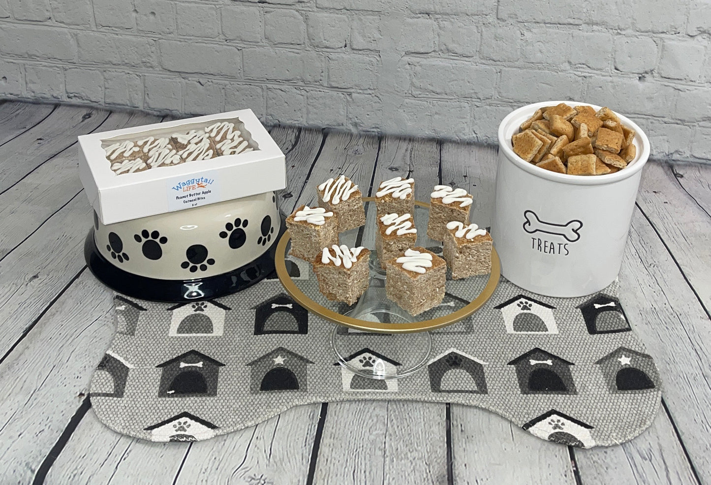 Peanut Butter Apple Oatmeal Bites 8pk